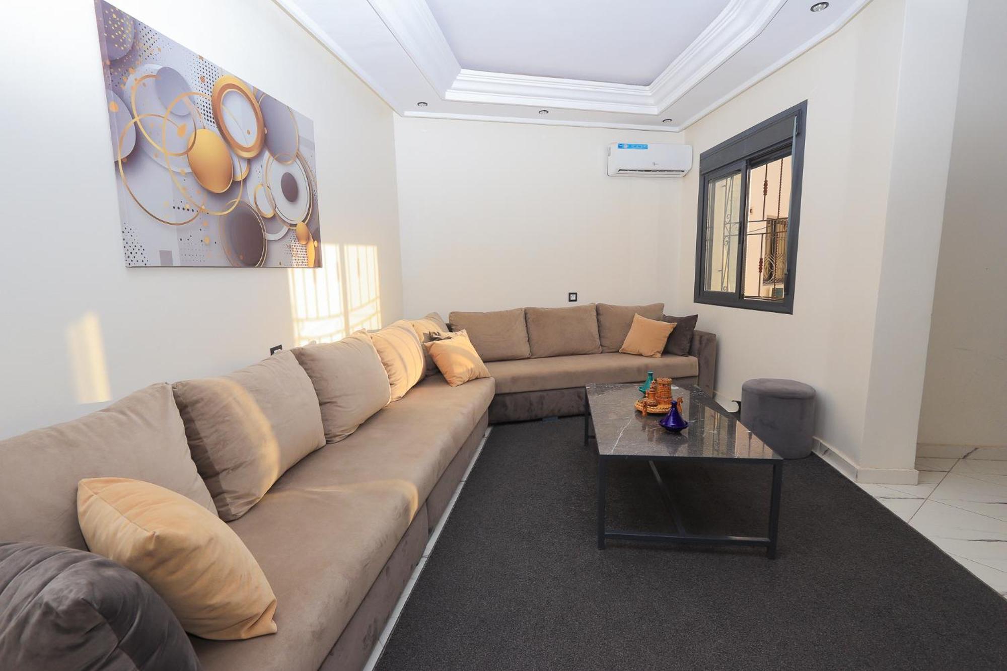 Duplex Familial 3 Chambres Au Coeur De La Corniche De Tanger Exterior photo